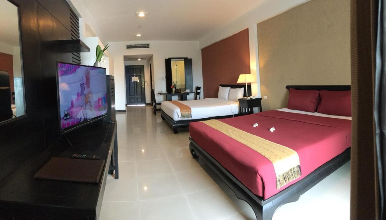 Siam Piman Hotel Bangkok Exterior photo